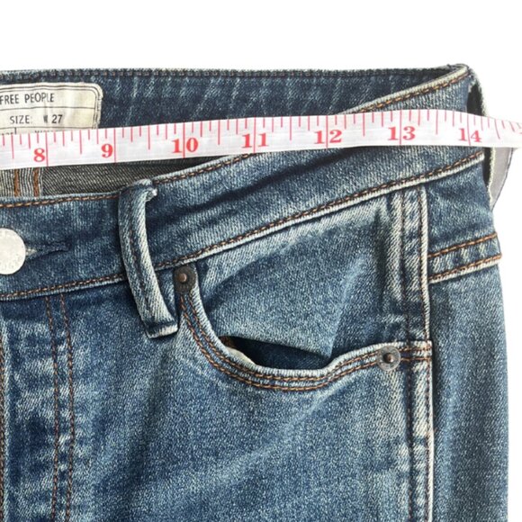 Free People Women’s Mid Rise Classic Straight Leg Jeans Blue Medium Wash Size 27 - Picture 5 of 16